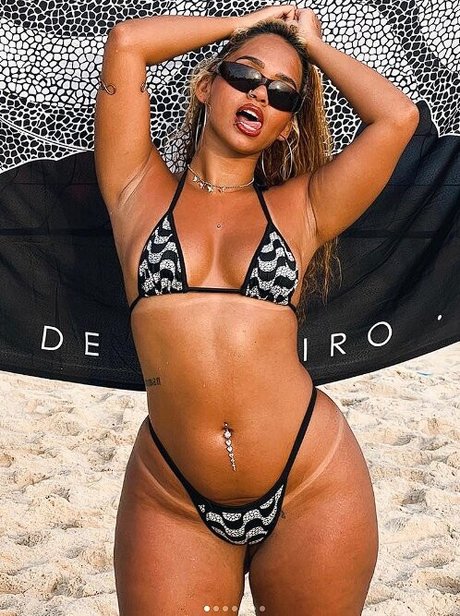 Anna Nolatto nude actress pics