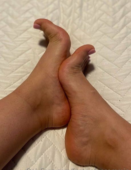 footsiefunsammie model nude archive