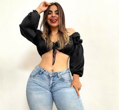 Thaily Delgado star best picture