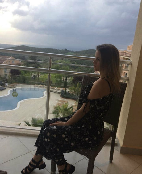 courtsxldn naked pornstar image