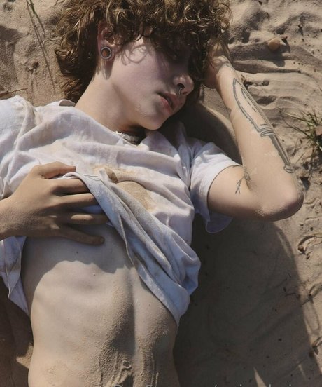 seriouslyzippy model erotic pictures