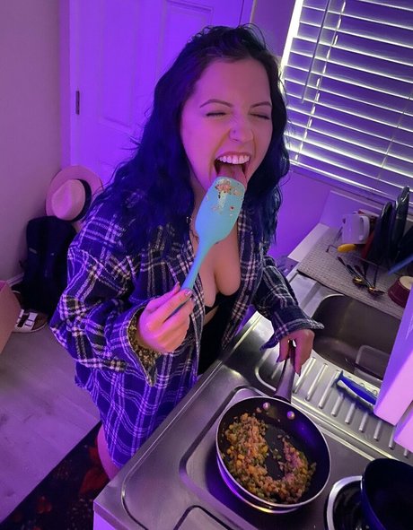 validationneeded sex model image