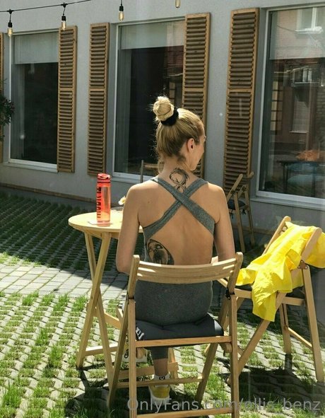 ellis benz naked star img