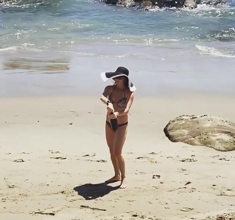 Courtnee Draper high quality pornstar photos