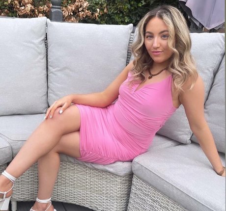 Leah Reuben nudes star archive