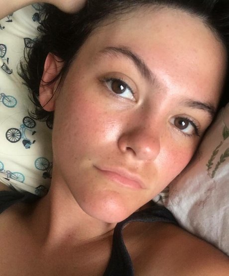 Alex Luciano pretty pornstar photo