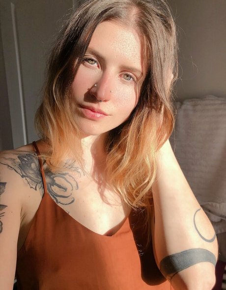 freematoushka erotic star photos