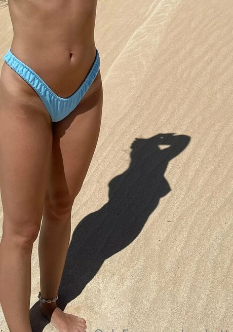 Cara Ellis star top photos