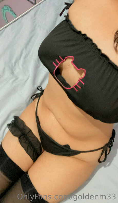 goldenm33 model hot picture