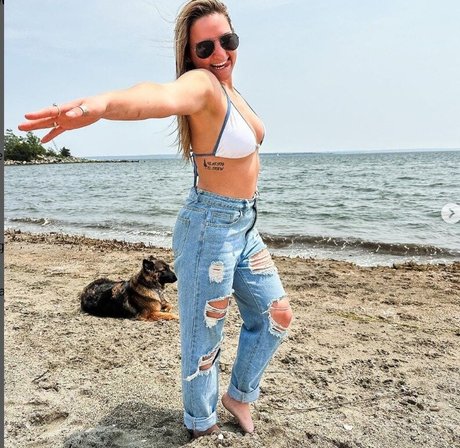 Stoneyybabe420 beautiful actress pictures