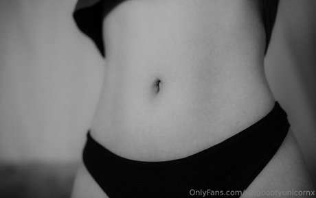 xBigBootyUnicornX hot model pics