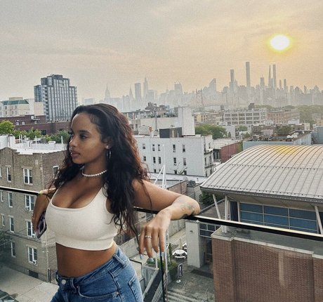 Madwavyy model perfect image