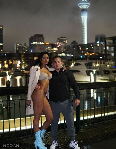 Xrawco Nzdan hot star image