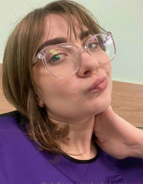 valiawixx perfect model archive