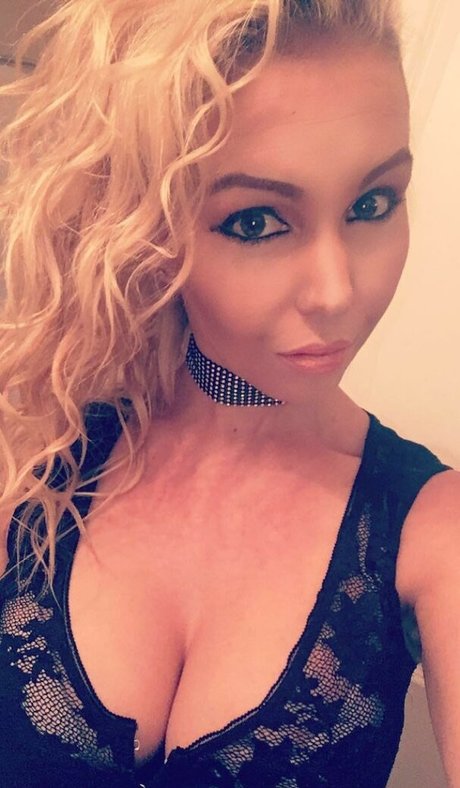 brittogonofski model beautiful gallery