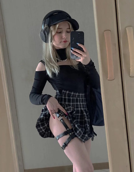 Arveni model high quality photo