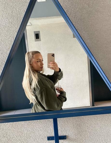 nchristin xxx pornstar photo