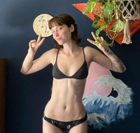 scrotegirl sexy star gallery