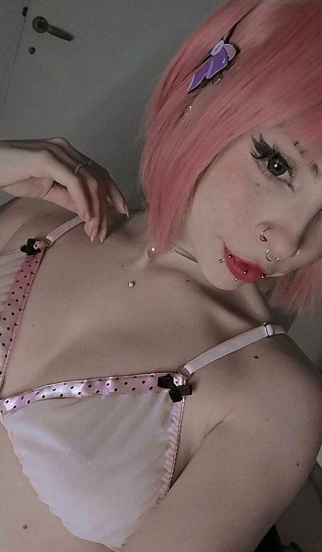 nana p3trova perfect actress img