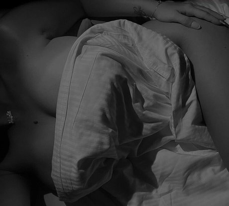 Adelaide Tonte model erotic pictures