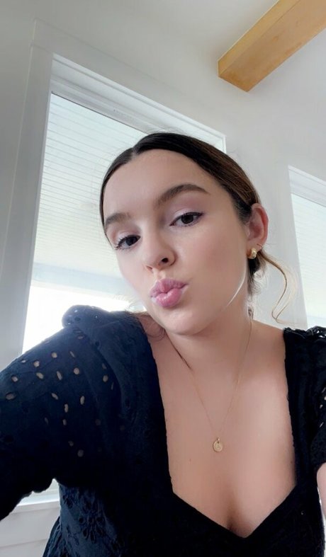 Amber Baker porn actress img