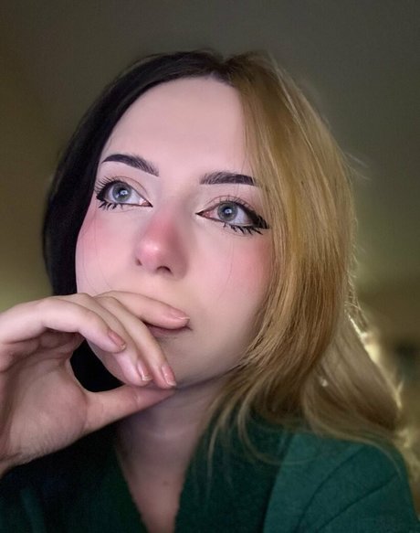 cybercllctr beautiful pornstar pic