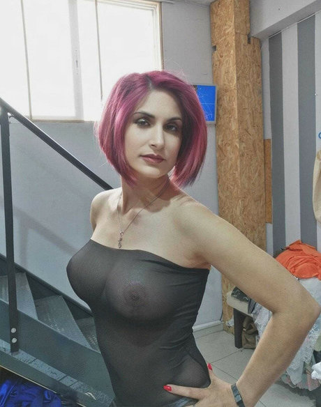 elenaxatzi best star pic