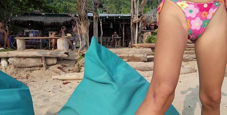 Apichy model adult pic