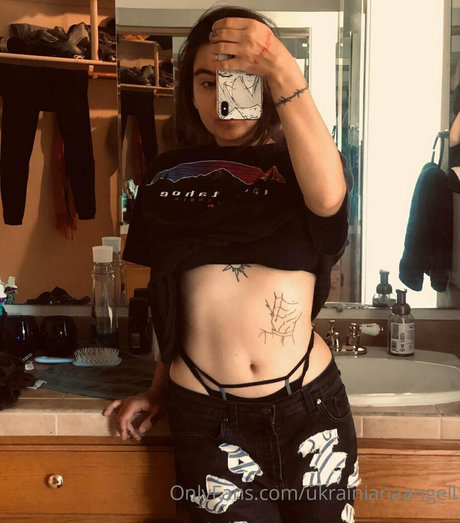 ukrainianaangell model porn pics
