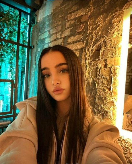 curlysueeee nudes model photo