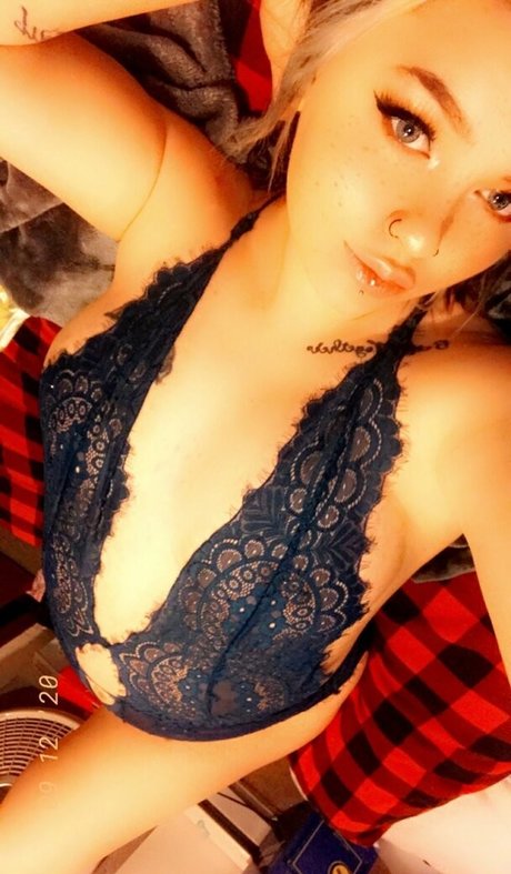 kateybugbaby pornstar sexy pics