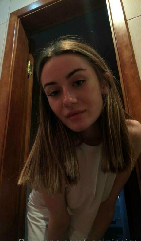 yanasugarr naked model galleries