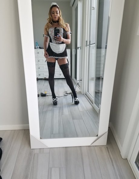 mialelanixxx top model images