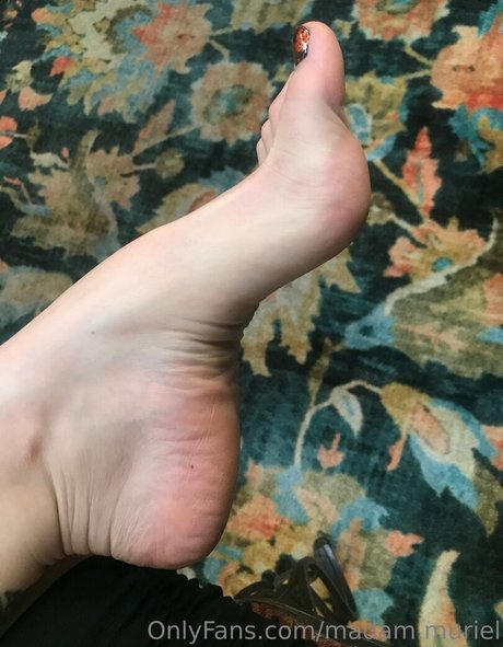 madam muriel star perfect image