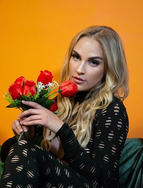 emmranna sexy model gallery