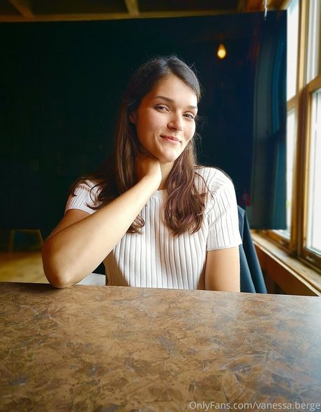 Vanessa Berge adult model images