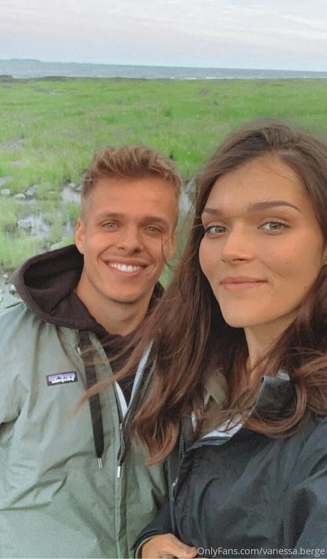 Vanessa Berge pornstar erotic pics