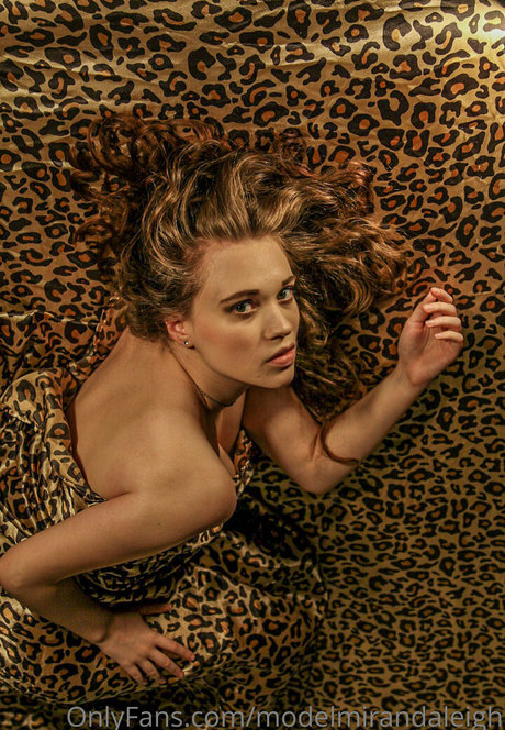 modelmirandaleigh top star img