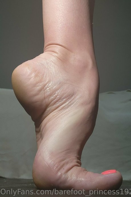barefoot princess1922 sexy star images