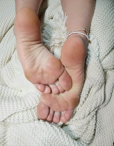 barefoot princess1922 beautiful pornstar images