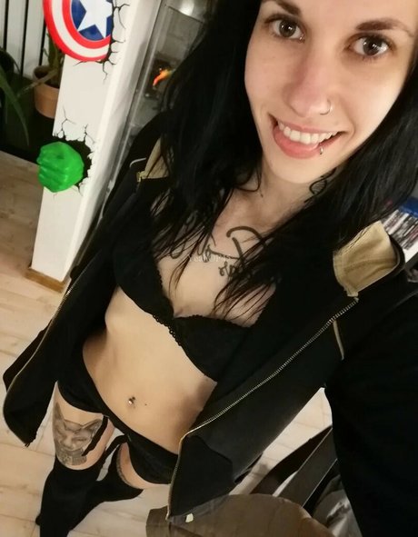 SkinnyBitch beautiful pornstar pic