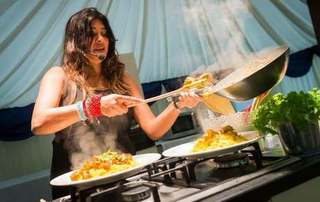 Nisha Katona model hot photo