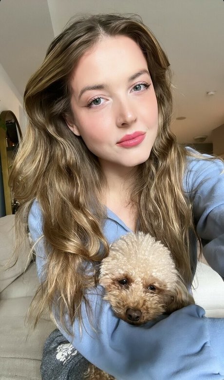 Maya V Henry hd actress pics