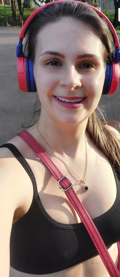 Luminha GGS adult actress image