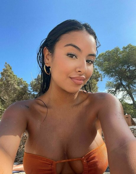 kaarlitaa20 pornstar art image