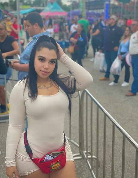 theyfavoritegirl nude model photo