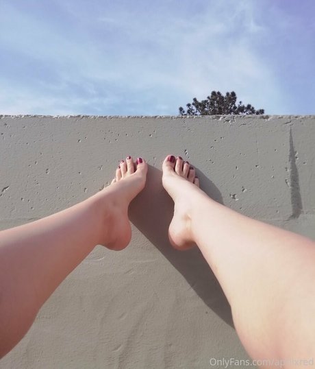 aprilxredfree star nudes archive