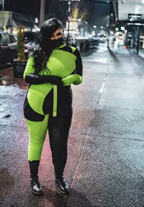 Gutr0t nude pornstar image