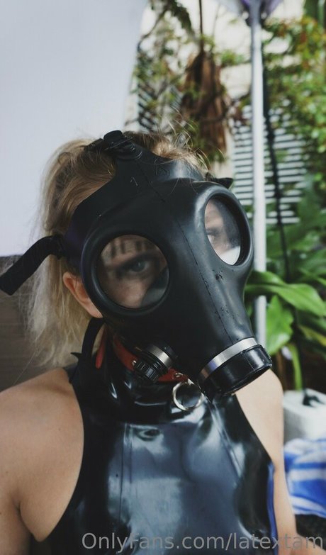 latextam nude star pics