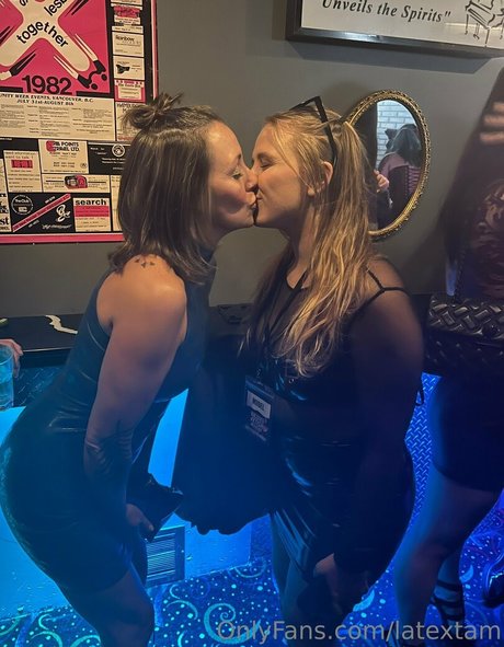 latextam naked actress archive